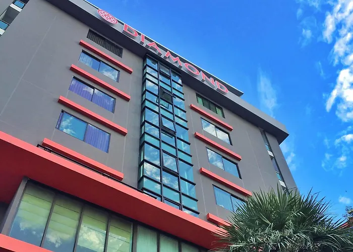 Diamond Ratchada Hotel 3*